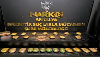 Aile görüntüsü vererek uyuşturucu nakline operasyon