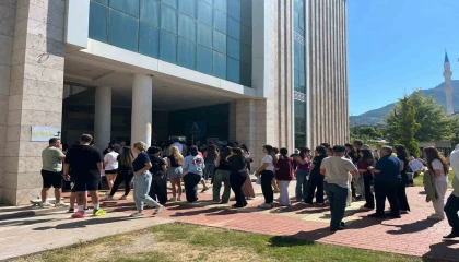 Alanyada 5 bin 994 öğrenci AYT heyecanı yaşıyor