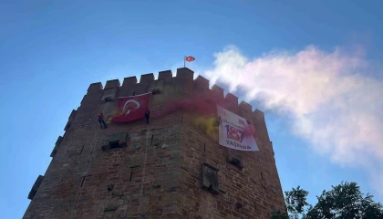 Alanyada JAK ekiplerinden Alanya Kızılkulede nefes kesen gösteri