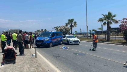 Alanyada kamyonet ile çarpışan motosikletin genç sürücü hayatını kaybetti