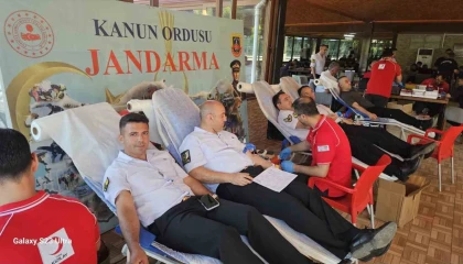 Antalya İl Jandarma Komutanlığından kan bağışına destek
