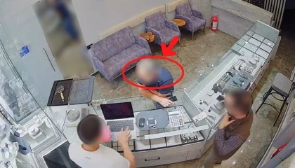 Antalyada kuyumcuları sahte altın zincirle dolandıran şüpheli tutuklandı