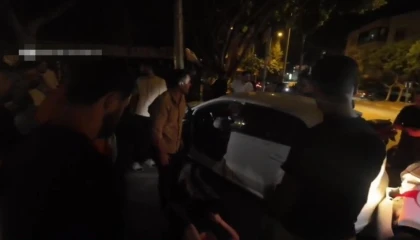 Antalyada otomobiller kavşakta çarpıştı: 2 yaralı