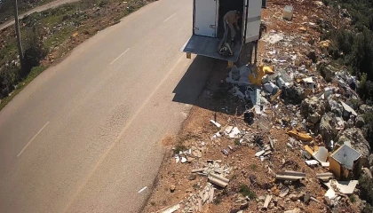 Çevreyi kirletenler fotokapan kamerasına böyle yakalandı