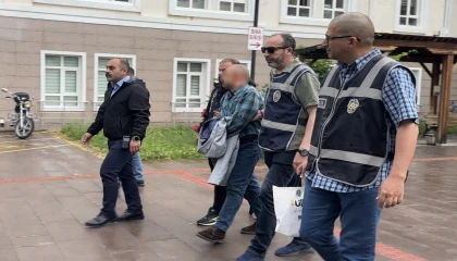 Çocuk tacizi şüphelisinin yakınları basına saldırdı