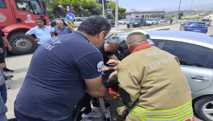Defnede kamyonla çarpışan otomobilin sürücüsü yaralandı