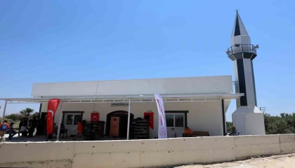 Depremin ardından inşa edilen 129uncu cami olan Akçaova Kenan Güngör Camii ibadete açıldı