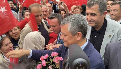 (Düzeltme) CHP Grup Başkanı Özgür Özel Burdurda