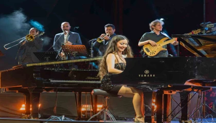 Genç Türk Müzisyen Su Yavuz, Türkiyedeki ilk konserini verdi