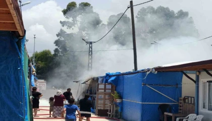 İskenderunda konteyner yangını korkuttu
