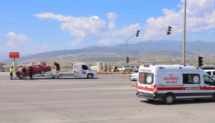 Kahramanmaraşta 2 farklı trafik kazasında 2 kişi yaralandı
