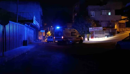 Kahramanmaraşta arkadaş kavgası kanlı bitti: 1 yaralı