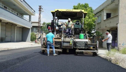 Kahramanmaraşta asfalt mesaisi sürüyor