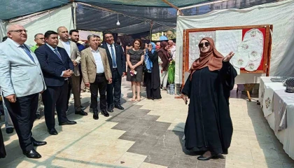 Kumlucada Halk Eğitim Merkezi Müdürlüğü sergisi törenle açıldı