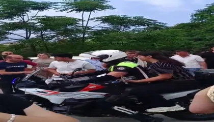 LGSye geç kalan öğrencilerin yardımına polis yetişti