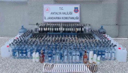 Manavgatta kaçak alkol operasyonu: Yüzlerce litre ele geçirildi