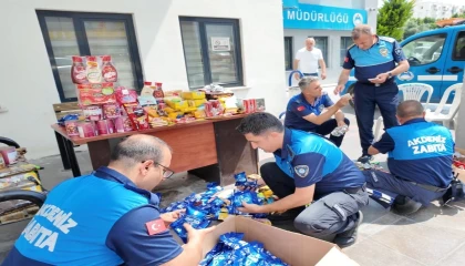 Mersinde tarihi geçmiş gıda ürünleri ele geçirildi