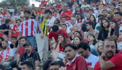 Milli heyecanı 2 bin 500 yıllık antik tiyatroda yaşadılar