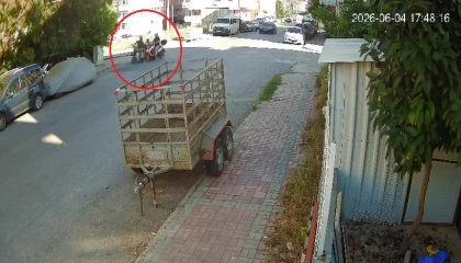 Motorlu bisiklet ile elektrikli bisiklet çarpıştı, 4 yaşındaki çocuk yaralandı