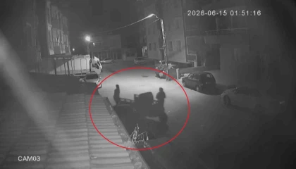 Motosikleti ittirerek çalan hırsızın 54 suç kaydı olduğu ortaya çıktı