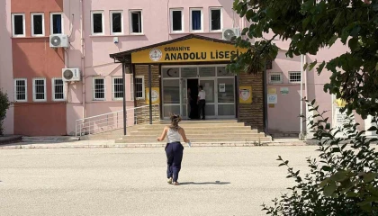 Osmaniyede simitçi süreyi hatırlattı, son anda gelen aday içeri alınmadı