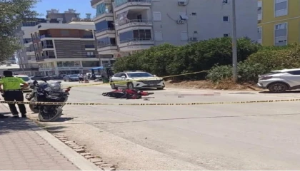 Otomobil ile çarpışan motosikletin genç sürücüsü hayatını kaybetti