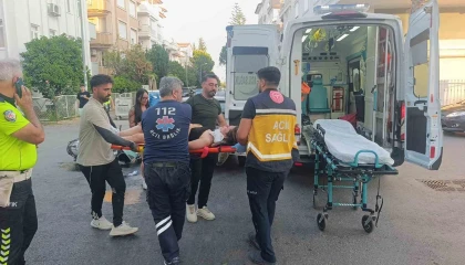 Otomobil ile çarpışan motosikletin sürücüsü yaralandı