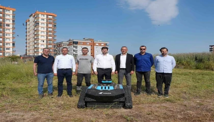 Tarsusta Park ve Bahçeler Müdürlüğüne yeni nesil biçme makinesi