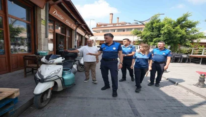Tarsusta zabıtadan esnafa ortak kullanım alanı bilgilendirmesi