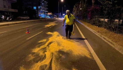 Trafik polisinden örnek davranış