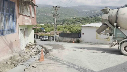 Yola beton dökerek ilerleyen beton mikserine 50 bin TL para cezası