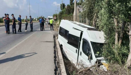 Yolcu minibüsünde dehşet anları kamerada: Kaçırdığı minibüsle kaza yapıp öldü