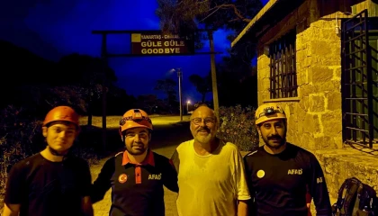 Yürüyüş sırasında yolunu kaybeden turisti AFAD kurtardı