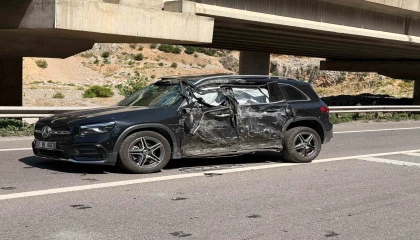Adanada cip ile tanker çarpıştı: 2 yaralı