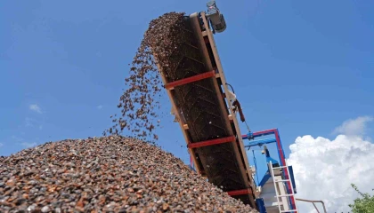 Alanya Belediyesinin çakıl yıkama makinesi ilk kez kullanıldı