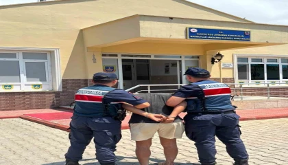 Alanyada jandarmayım deyip hesap ödemeden ayrılan şüpheliye operasyon