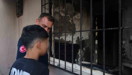 Antalyada 13 yaşındaki çocuk çakmakla oynarken evi yaktı