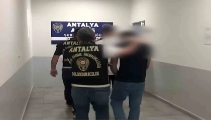Antalyada 2 buçuk milyon liralık nitelikli dolandırıcılık operasyonu: 4 gözaltı