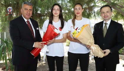 BAŞKAN ALTAN BAŞARILI SPORCULARI AĞIRLADI