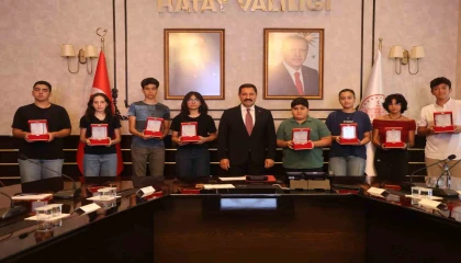 Depremin izlerinin silindiği Hatayda 8 öğrenci LGSde birinci oldu, 25 öğrenci YKSde ilk binde yer aldı