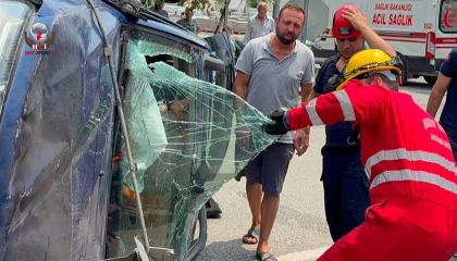 Hatay'da Takla Atan Araçta Sürücü Yaralandı