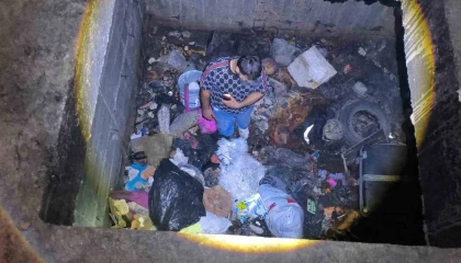 İhtiyaç gidermek için girdiği inşaatta 4 metrelik kuyuya düştü