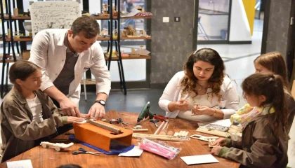 Kepezde çocuklar yazı bilimle geçiriyor