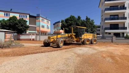 Kepezden Demirel Mahallesinde 5 bin 170 metrelik sathi asfalt çalışması