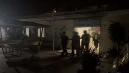 Mersinde halk plajında hırsızlık yapan 5 şüpheli Osmaniyede yakalandı