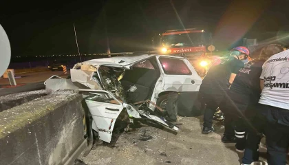 Otomobil beton bariyerlere çarptı: 1 ölü