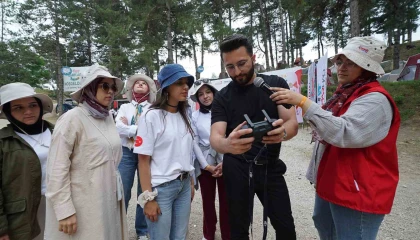 Pusula Maraş Kampında gençler yeni medya ve fotoğrafçılığı öğrendi
