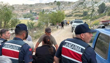 Şenlikte düşüp yaralanan kadın için jandarma zamanla yarıştı