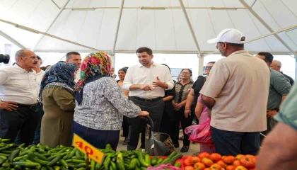Tarsusta 4 yıldır atıl kalan semt pazarı yeniden hizmete açıldı