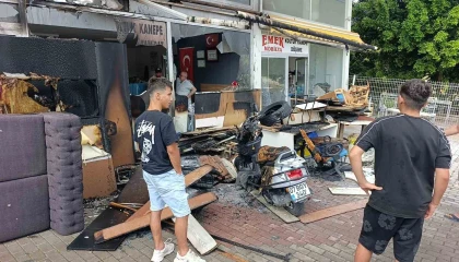 Uyurken camın patlama sesine uyandı, ihbarla iş yerini küle dönmekten kurtardı